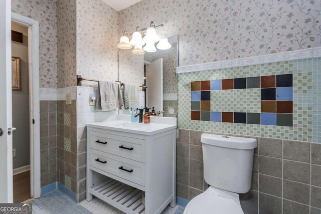 1156 Woodington Circle, Lawrenceville, GA 30044