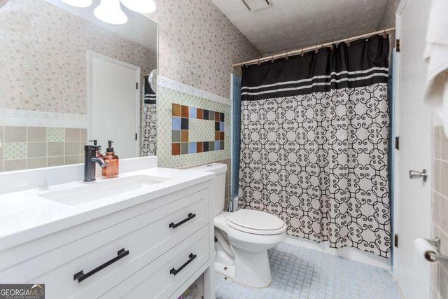 1156 Woodington Circle, Lawrenceville, GA 30044