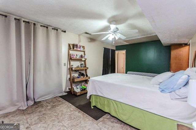 1156 Woodington Circle, Lawrenceville, GA 30044