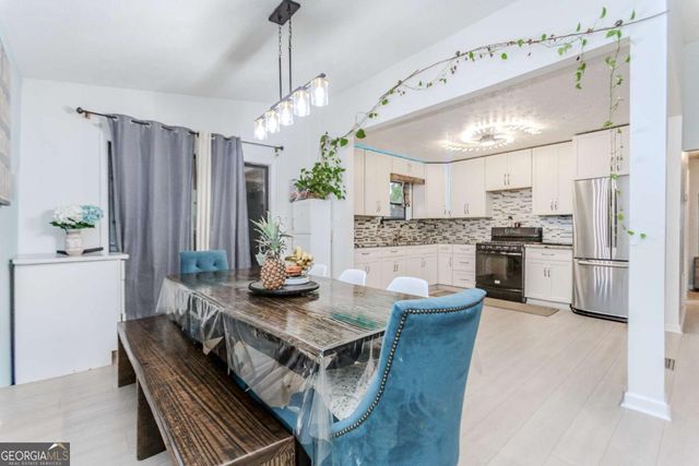 1156 Woodington Circle, Lawrenceville, GA 30044