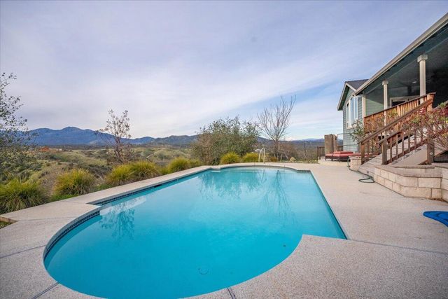 15093 Sunshine Ridge Road, Anderson, CA 96007