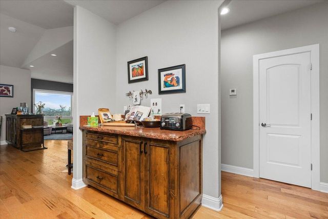 15093 Sunshine Ridge Road, Anderson, CA 96007