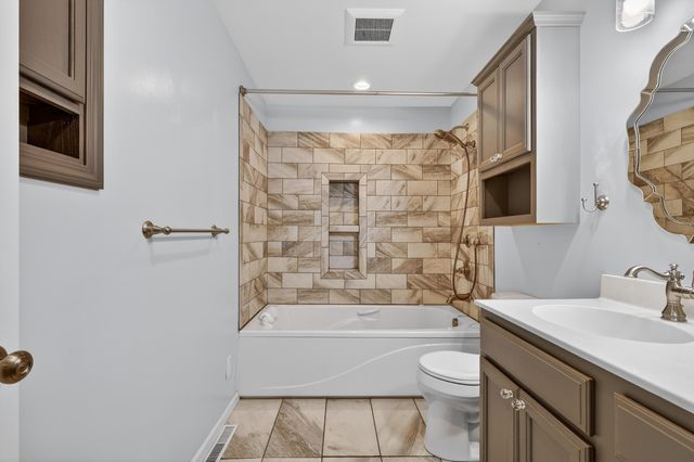 5169 Farr Road, Fruitport, MI 49415