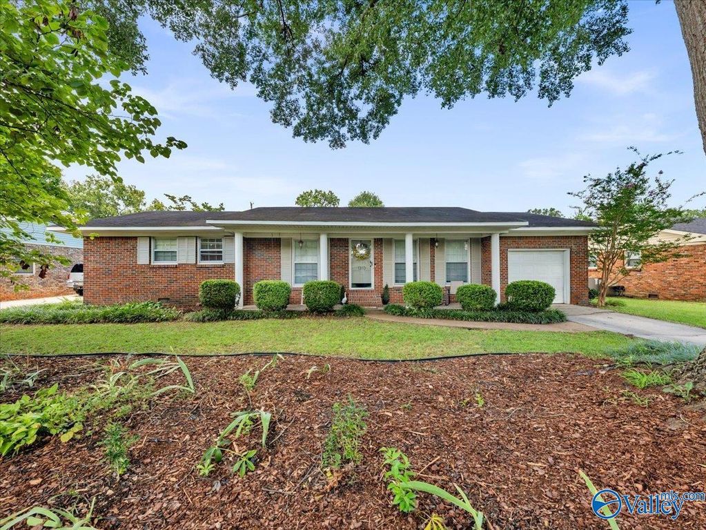 1310 Elizabeth Avenue SE, Decatur, AL 35601