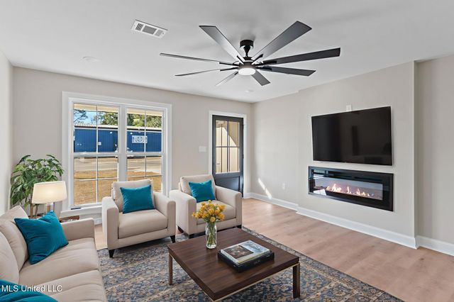 1429 W 7th Street, Hattiesburg, MS 39401