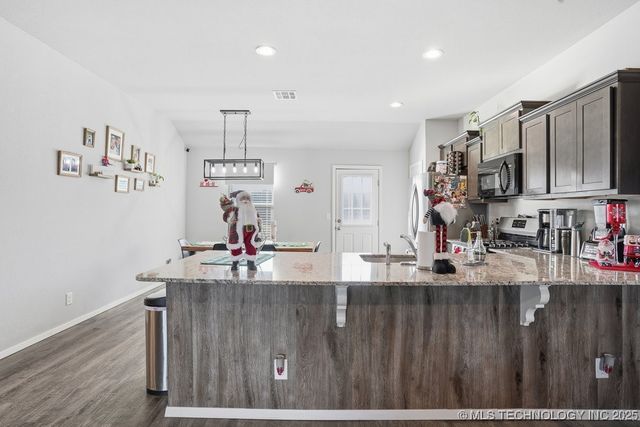 2000 S 14th Street, Broken Arrow, OK 74012