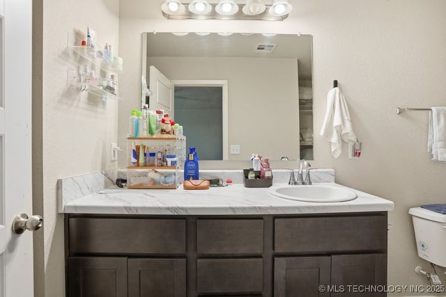 2000 S 14th Street, Broken Arrow, OK 74012