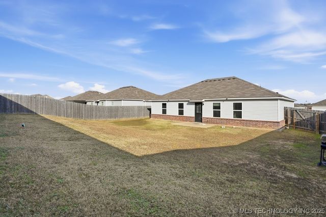 2000 S 14th Street, Broken Arrow, OK 74012