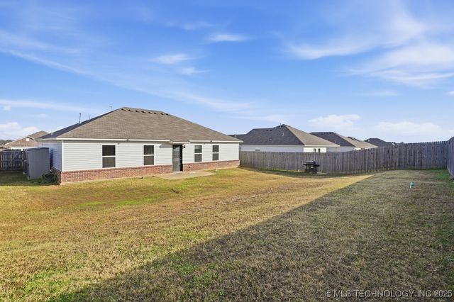 2000 S 14th Street, Broken Arrow, OK 74012