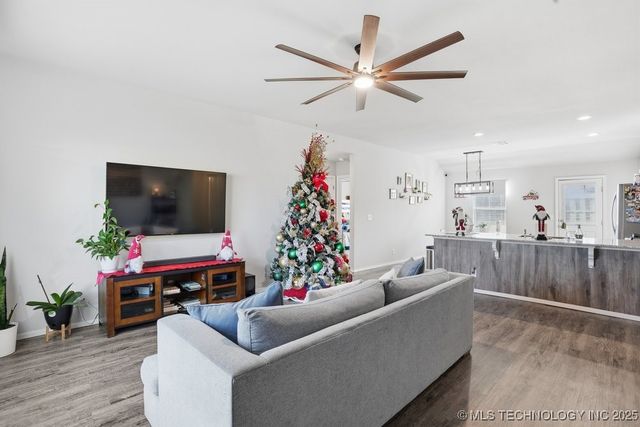 2000 S 14th Street, Broken Arrow, OK 74012