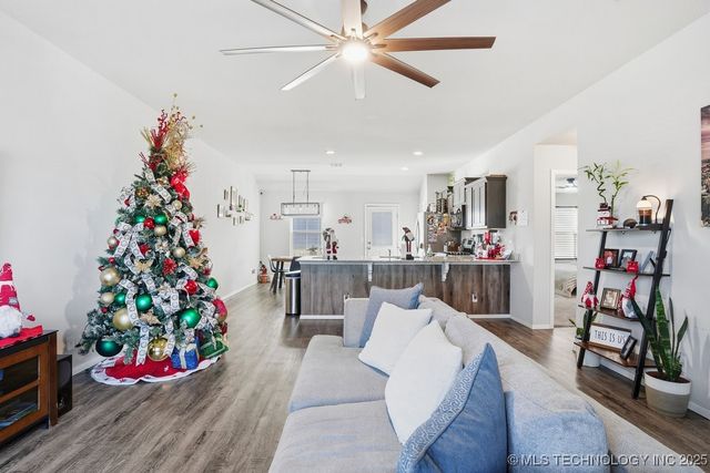 2000 S 14th Street, Broken Arrow, OK 74012