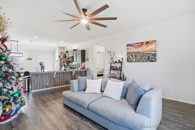 2000 S 14th Street, Broken Arrow, OK 74012