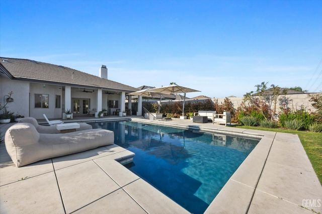 15100 Dobbs Avenue, Bakersfield, CA 93314