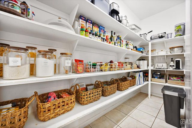 15100 Dobbs Avenue, Bakersfield, CA 93314