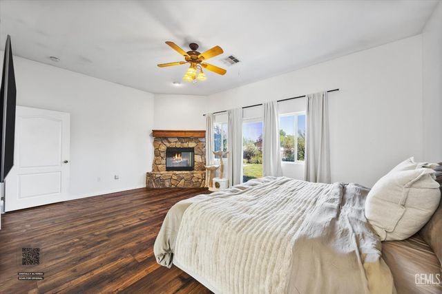 15100 Dobbs Avenue, Bakersfield, CA 93314