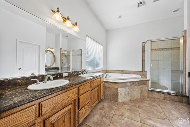 15100 Dobbs Avenue, Bakersfield, CA 93314