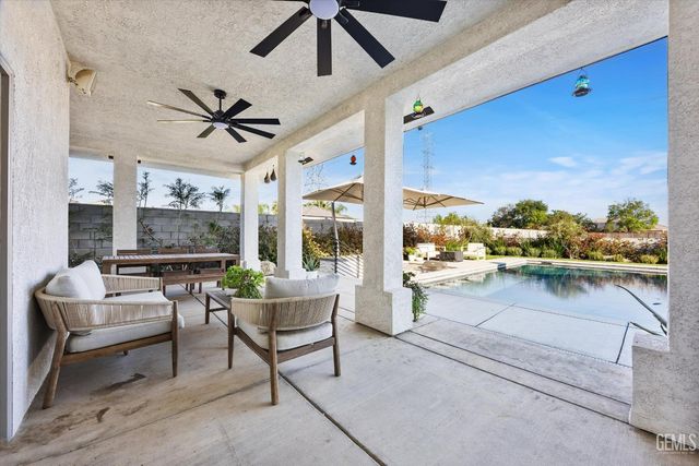 15100 Dobbs Avenue, Bakersfield, CA 93314