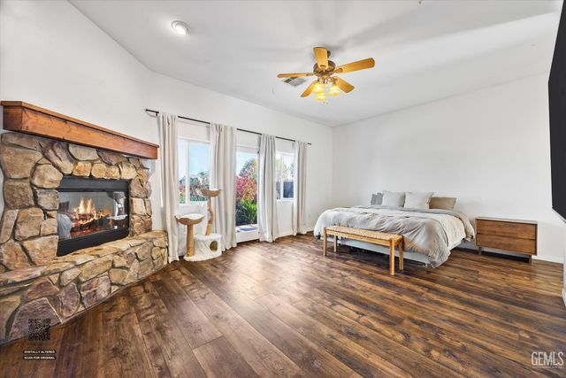 15100 Dobbs Avenue, Bakersfield, CA 93314