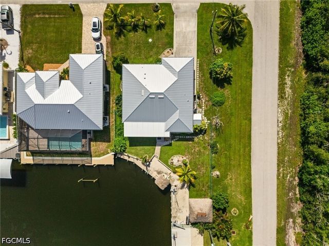 2498 Sapodilla LN, St James City, FL 33956