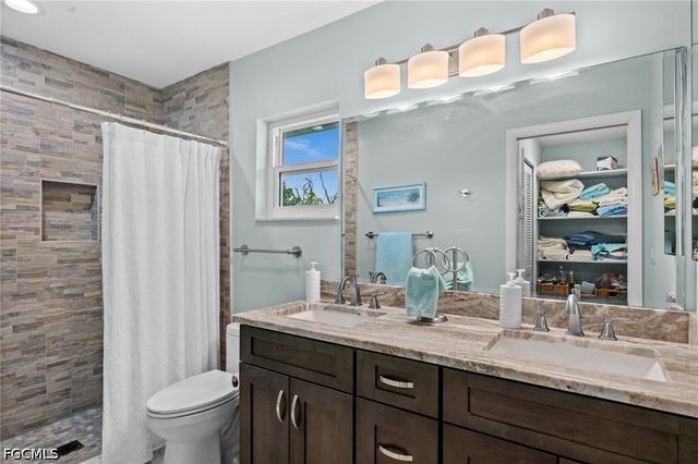 2498 Sapodilla LN, St James City, FL 33956