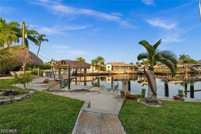 2498 Sapodilla LN, St James City, FL 33956