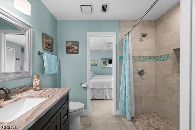 2498 Sapodilla LN, St James City, FL 33956