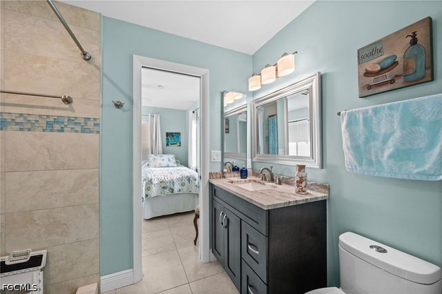 2498 Sapodilla LN, St James City, FL 33956