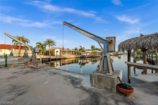 2498 Sapodilla LN, St James City, FL 33956