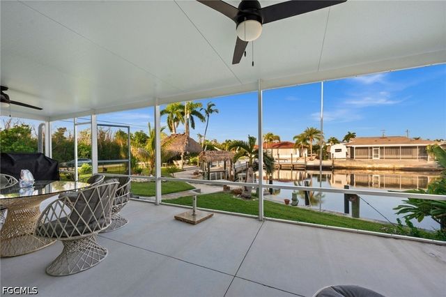 2498 Sapodilla LN, St James City, FL 33956