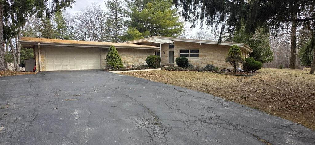 N8332 Weber ROAD, East Troy, WI 53120