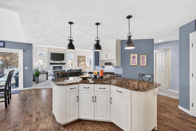 4124 N WEDGEWOOD DRIVE, Appleton, WI 54913