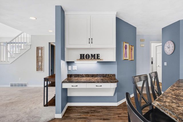 4124 N WEDGEWOOD DRIVE, Appleton, WI 54913