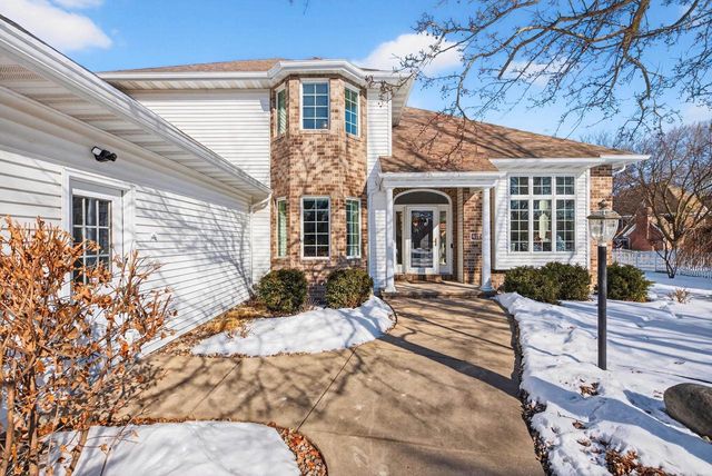 4124 N WEDGEWOOD DRIVE, Appleton, WI 54913
