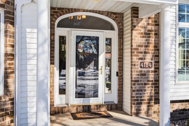 4124 N WEDGEWOOD DRIVE, Appleton, WI 54913