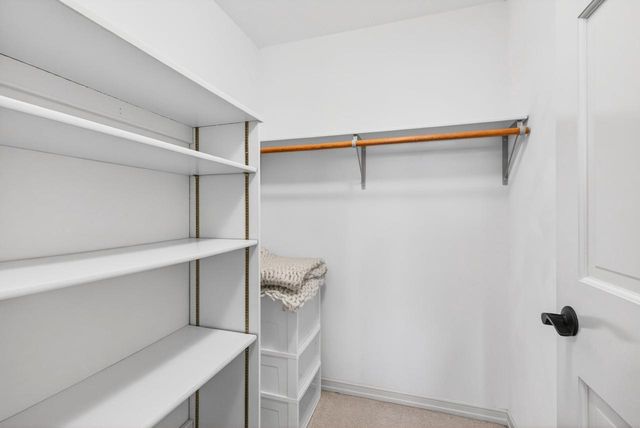 4124 N WEDGEWOOD DRIVE, Appleton, WI 54913