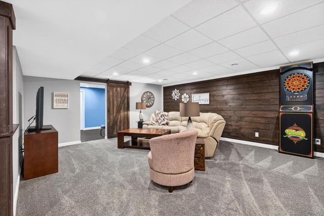 4124 N WEDGEWOOD DRIVE, Appleton, WI 54913