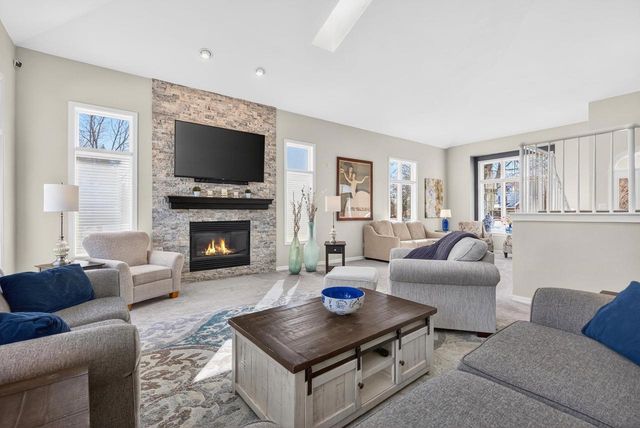 4124 N WEDGEWOOD DRIVE, Appleton, WI 54913