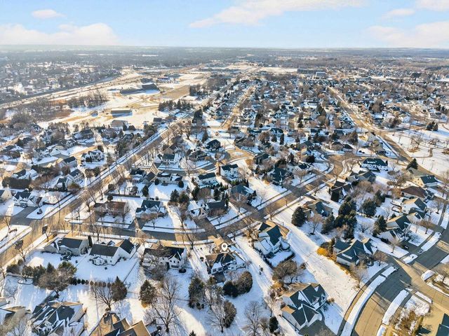 4124 N WEDGEWOOD DRIVE, Appleton, WI 54913