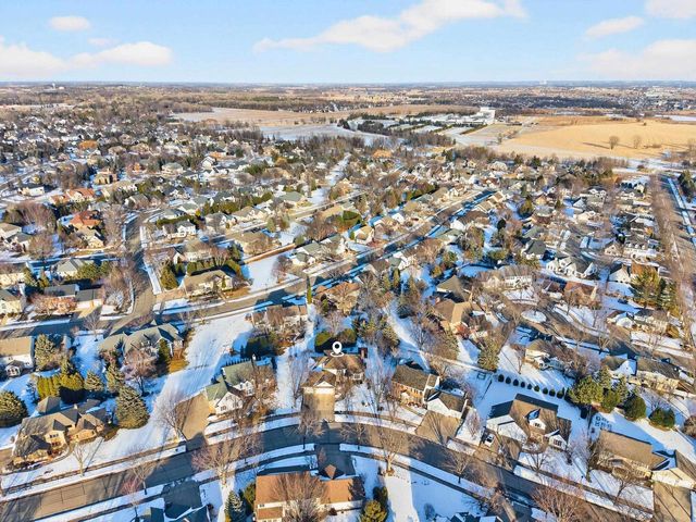 4124 N WEDGEWOOD DRIVE, Appleton, WI 54913