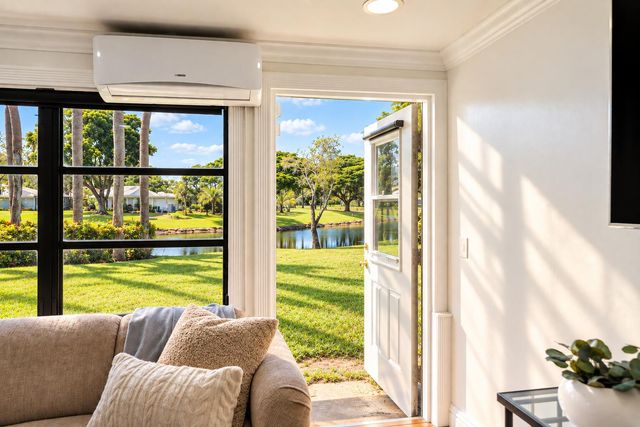 23 Estate Drive, Boynton Beach, FL 33436