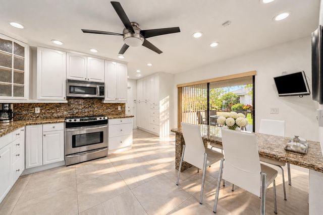 23 Estate Drive, Boynton Beach, FL 33436