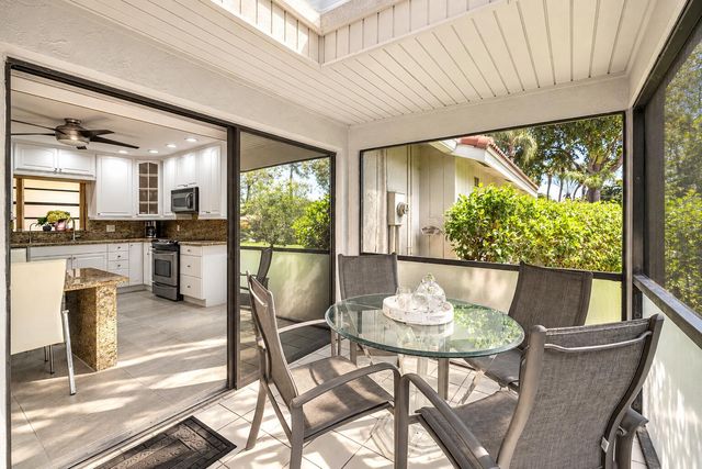 23 Estate Drive, Boynton Beach, FL 33436