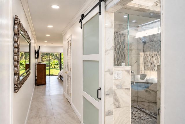23 Estate Drive, Boynton Beach, FL 33436