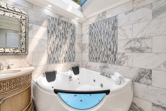 23 Estate Drive, Boynton Beach, FL 33436