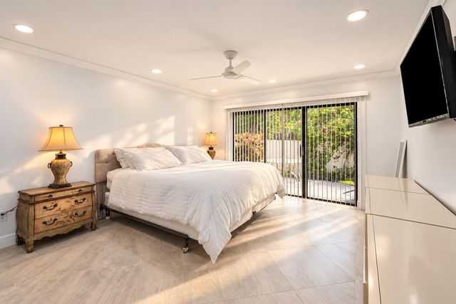 23 Estate Drive, Boynton Beach, FL 33436