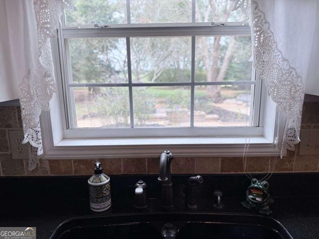 209 Ashley Drive, Mcdonough, GA 30252