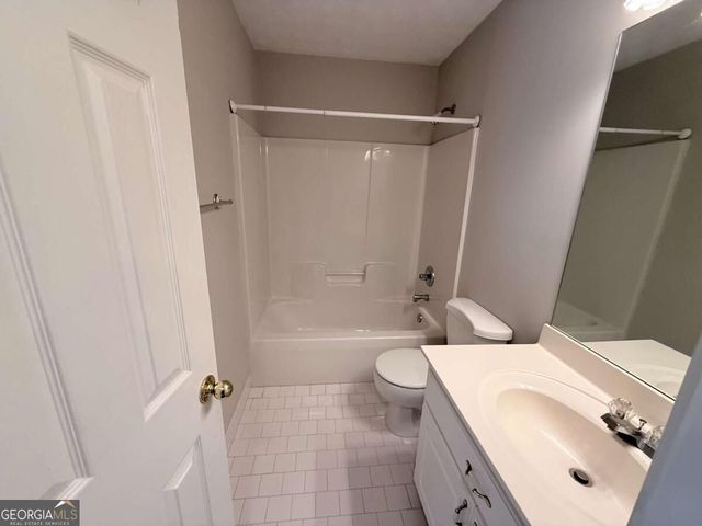 209 Ashley Drive, Mcdonough, GA 30252
