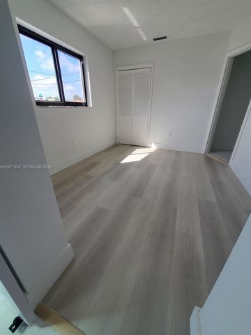 920 SE 8th St 1, Hialeah, FL 33010