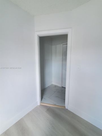 920 SE 8th St 1, Hialeah, FL 33010