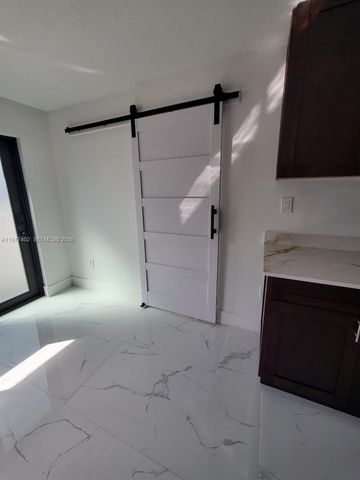 920 SE 8th St 1, Hialeah, FL 33010